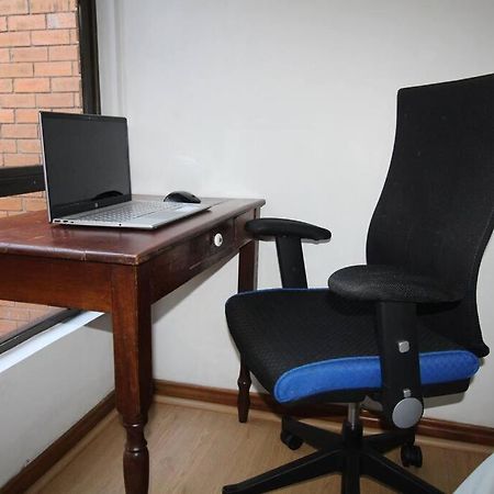 Apartamento Comodo En El Poblado Medellín Exterior foto