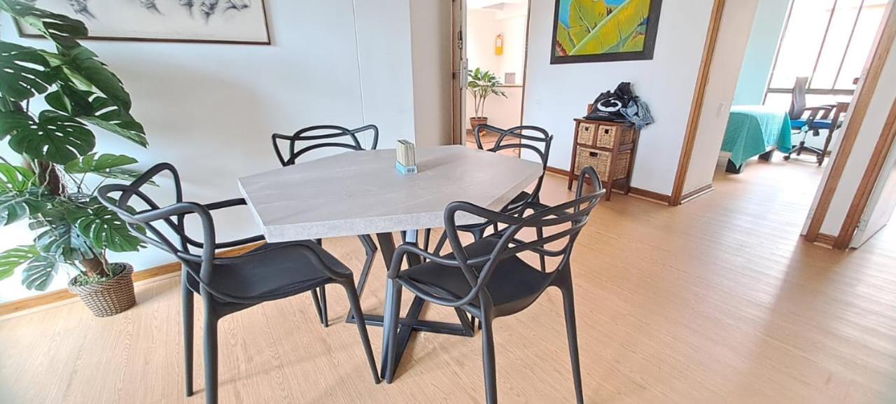 Apartamento Comodo En El Poblado Medellín Exterior foto