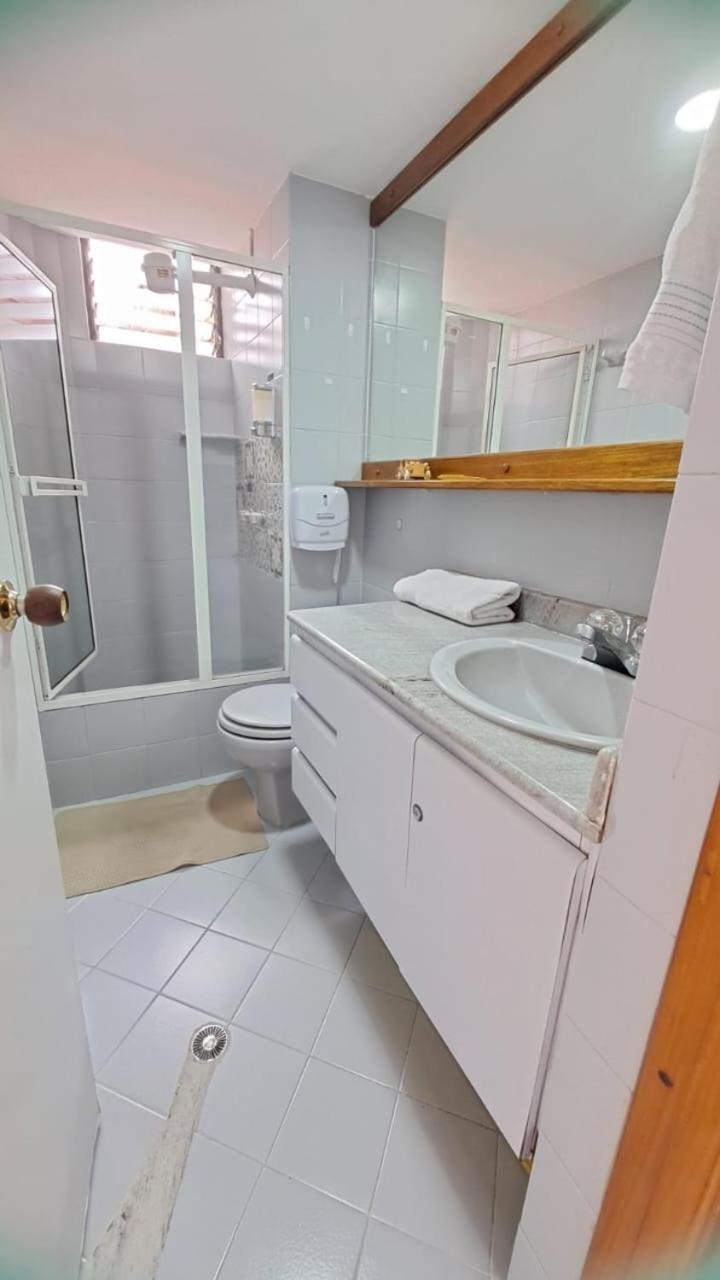 Apartamento Comodo En El Poblado Medellín Exterior foto